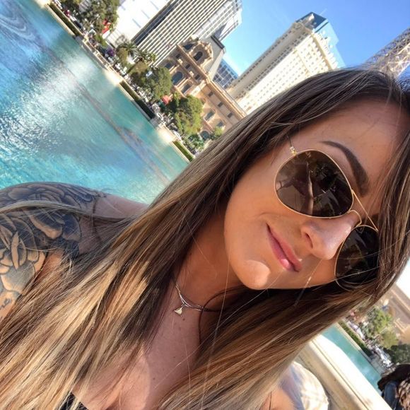 Meet your Posher, Nicole - Picture 1 of 1